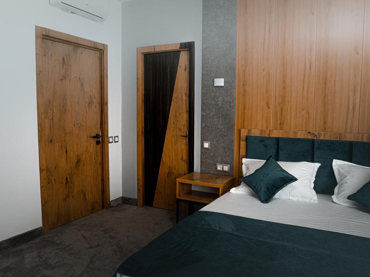 Demure Hotel Ташкент Екстер'єр фото
